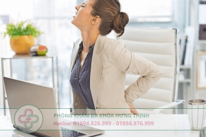 ngồi quá lâu dễ mắc trĩ