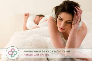 bị viêm phụ khoa có nên quan hệ không